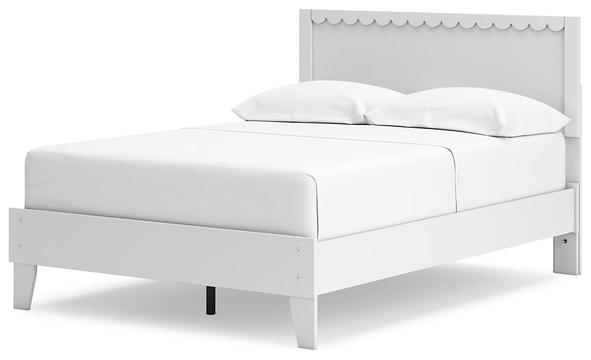 Ashley Express - Hallityn Full Panel Platform Bed with Dresser and 2 Nightstands