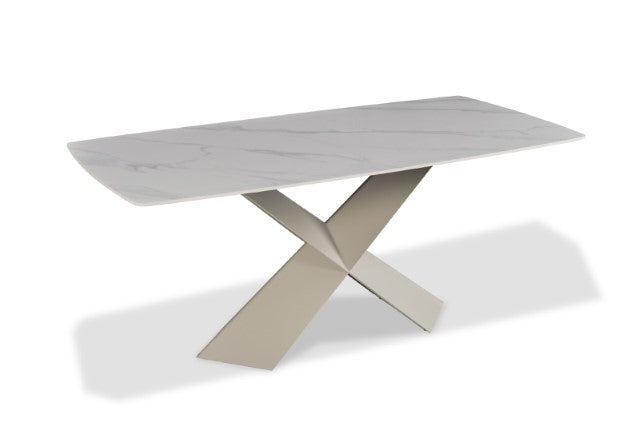 Lenvik - Dining Table